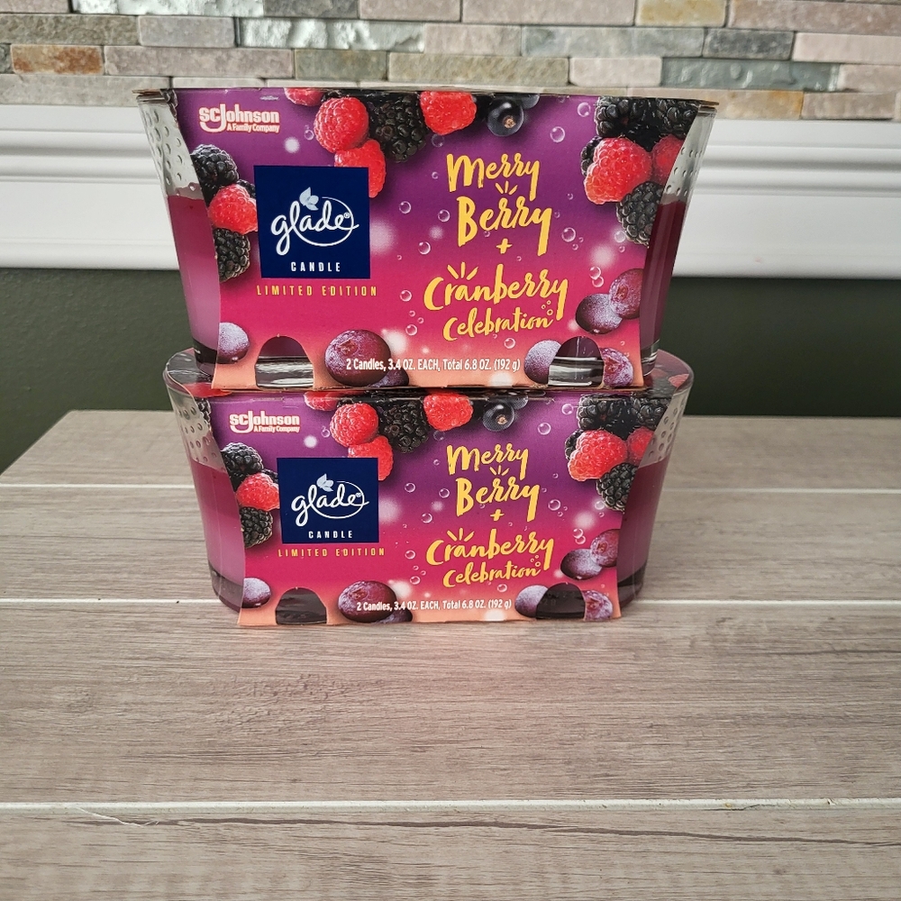 2 Twin Pack Glade Limited Edition Merry Berry Cranberry Celebration Candles